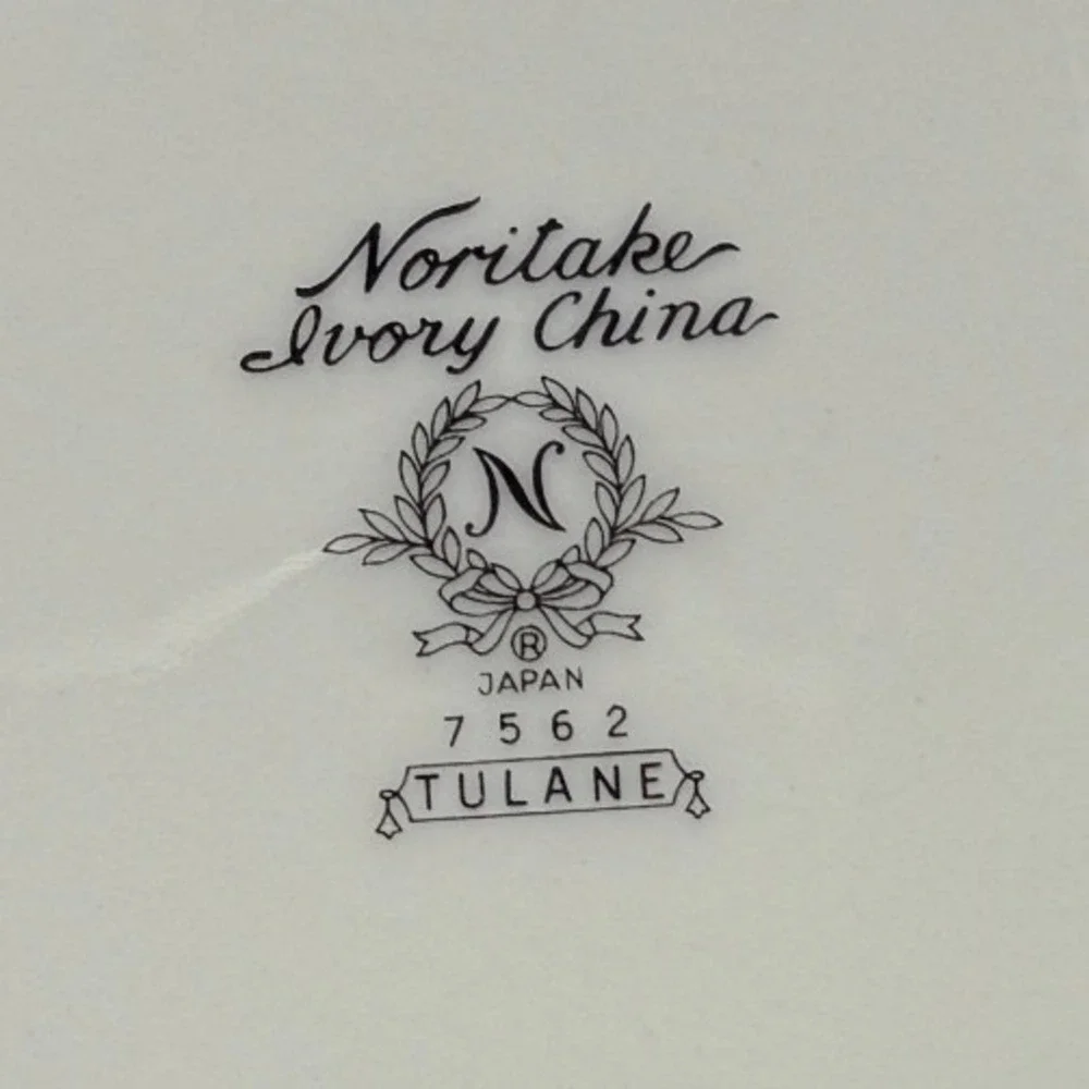 Noritake Japan Ivory China‎ Tulane 7362 Salad Plate 8-1/4 Gold Rim Embossed VTG
